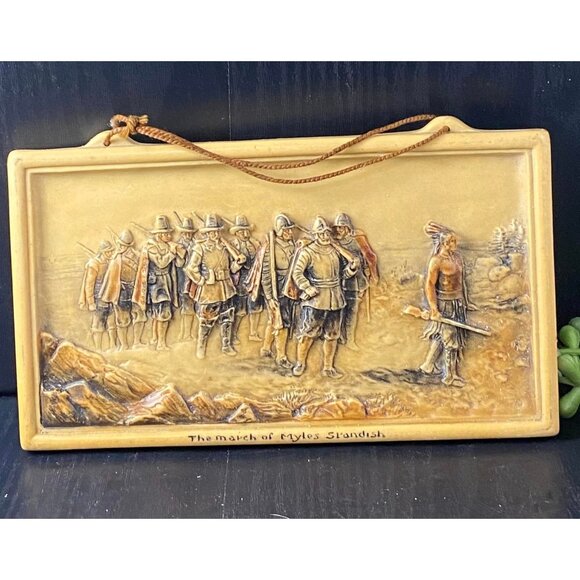 Antique IVOREX 1913 "The March Of Myles Standish" Wall Plaque With Hanger - Picture 15 of 15